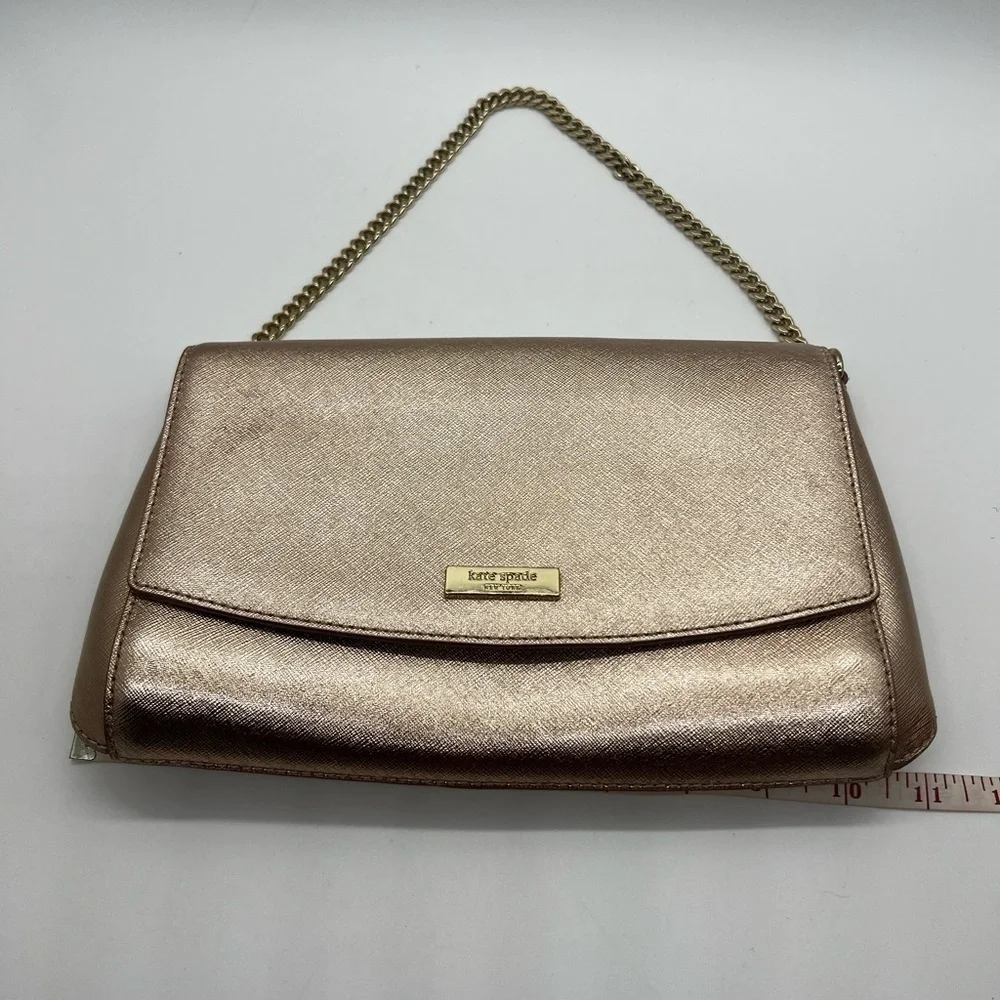 KATE SPADE ROSE GOLD METALLIC LEATHER HANDBAG WITH GOLD CHAIN STRAP